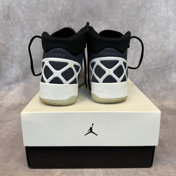 Air Jordan XXX (30) – White / Black / Wolf Grey (Men’s Size 9) Good condition main image 4